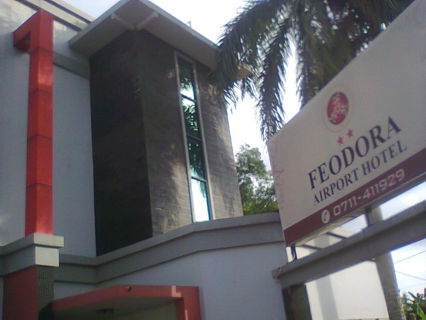 Feodora Airport Hotel Palimbão Exterior foto