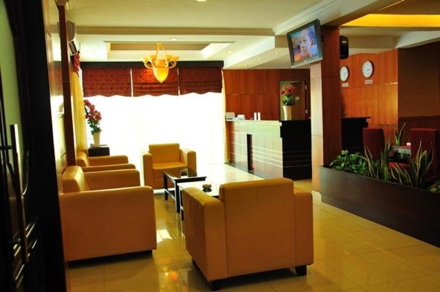 Feodora Airport Hotel Palimbão Exterior foto